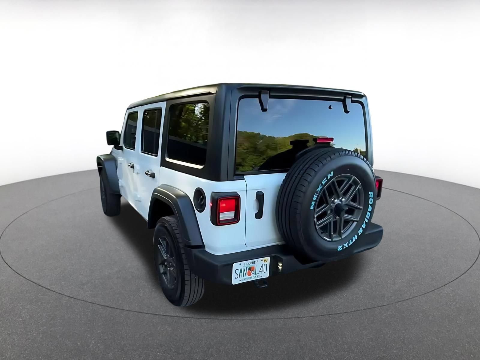 Used 2025 Jeep Wrangler Unlimited Sport AWD/4WD image 9