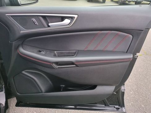 Certified 2024 Ford Edge ST-Line AWD/4WD image 31