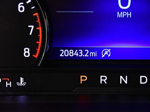 Used 2024 Ford Explorer XLT w/ Equipment Group 202A AWD/4WD image 20