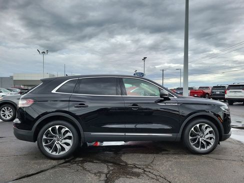 Certified 2023 Lincoln Nautilus Reserve w/ Luxury Package AWD/4WD image 8