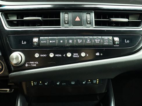Used 2023 Lexus ES 350 F Sport w/ Accessory Package (Z2) FWD image 32