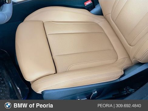 Used 2026 BMW 330i xDrive Sedan w/ Premium Package image 19