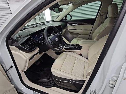 Used 2023 Buick Envision Avenir image 10