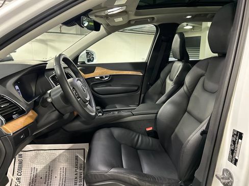 Certified 2023 Volvo XC90 B6 Plus w/ Protection Package Premier AWD/4WD image 10