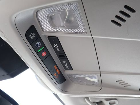 Used 2023 GMC Terrain SLE w/ Driver Convenience Package FWD image 29