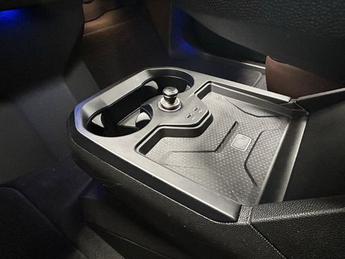 Used 2025 BMW iX xDrive50 image 20