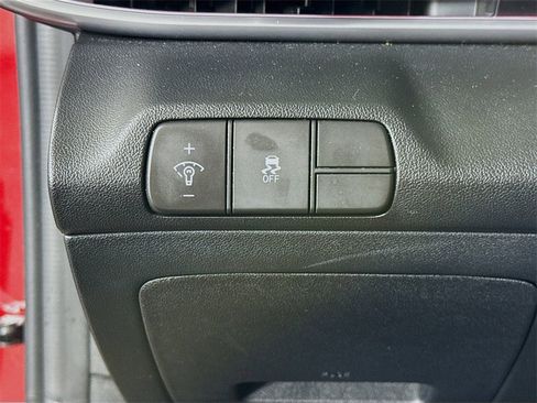 Certified 2024 Hyundai Elantra SEL w/ Convenience Package image 20