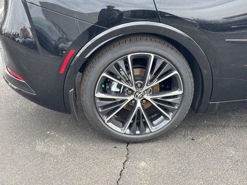 New 2026 Toyota Prius XLE image 4