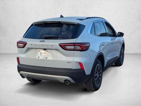 New 2026 Ford Escape SE image 2