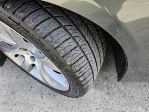 Used 2004 BMW 545i Sedan image 16