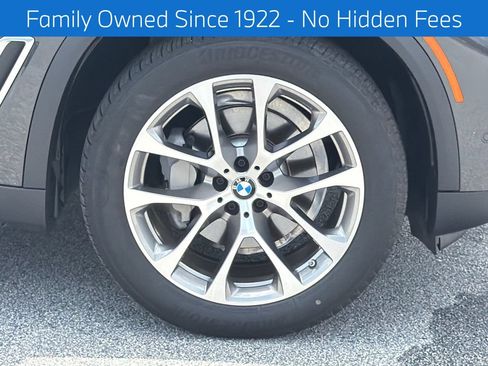 Used 2022 BMW X5 xDrive40i w/ Premium Package AWD/4WD image 12