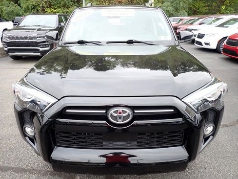 Used 2020 Toyota 4Runner SR5 image 10