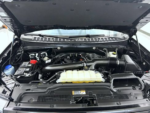 Used 2025 Ford Expedition Platinum AWD/4WD image 28