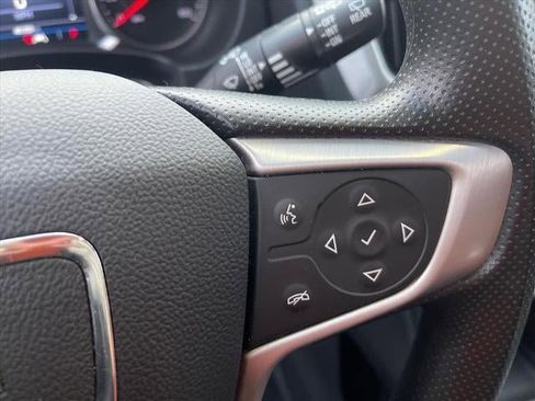 Used 2024 GMC Terrain SLE image 10
