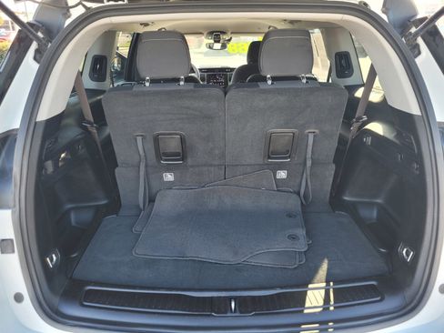 Used 2023 Jeep Grand Cherokee L Laredo image 10