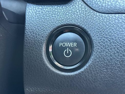 Used 2025 Toyota Camry SE FWD image 20