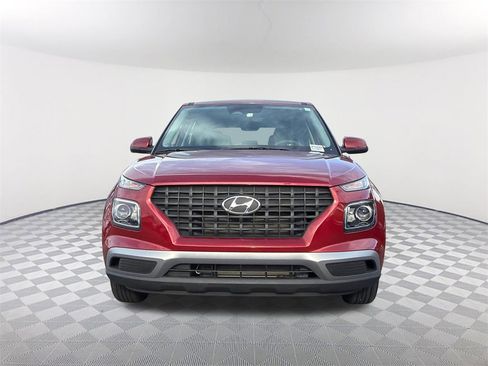 Used 2024 Hyundai Venue SE image 2