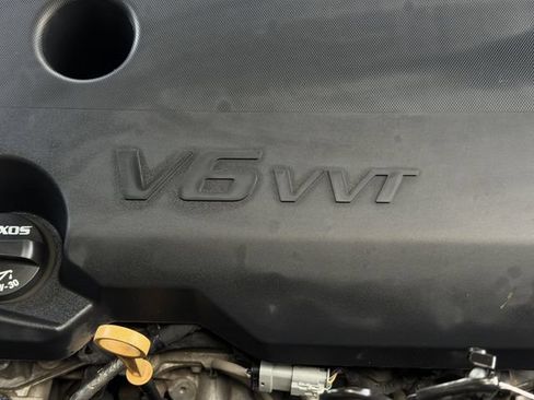 Used 2020 Chevrolet Traverse RS FWD image 36