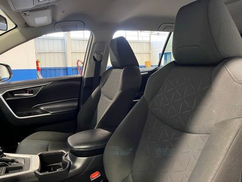 Used 2023 Toyota RAV4 XLE FWD image 23