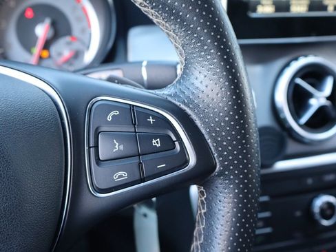 Used 2016 Mercedes-Benz GLA 250 4MATIC image 15