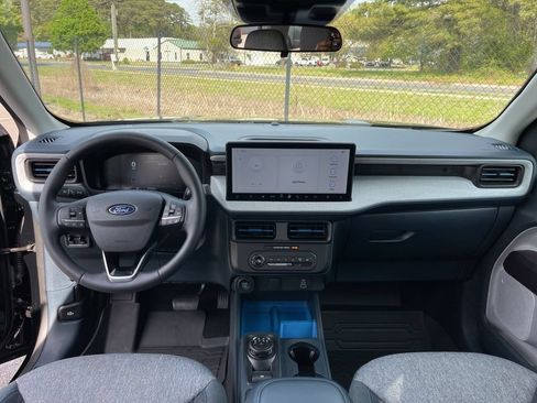 Used 2025 Ford Maverick XLT w/ XLT Luxury Package AWD/4WD image 12