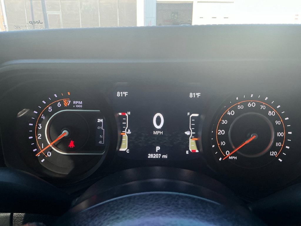 Used 2024 Jeep Gladiator Mojave AWD/4WD image 19
