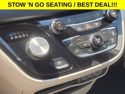 Used 2023 Chrysler Voyager LX FWD image 19