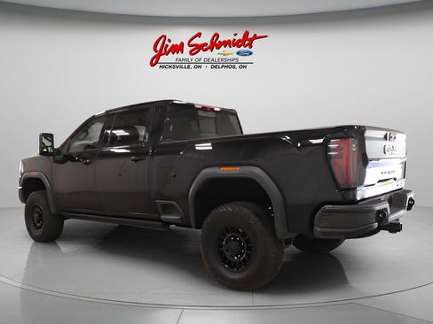 Used 2025 GMC Sierra 2500 AT4X w/ AT4X AEV Edition AWD/4WD image 4