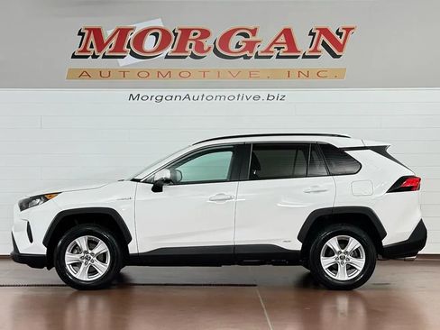 Used 2019 Toyota RAV4 LE AWD/4WD image 6