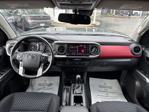 Certified 2023 Toyota Tacoma SR5 AWD/4WD image 19
