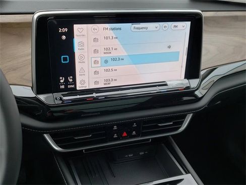 New 2026 Volkswagen Atlas SE image 11