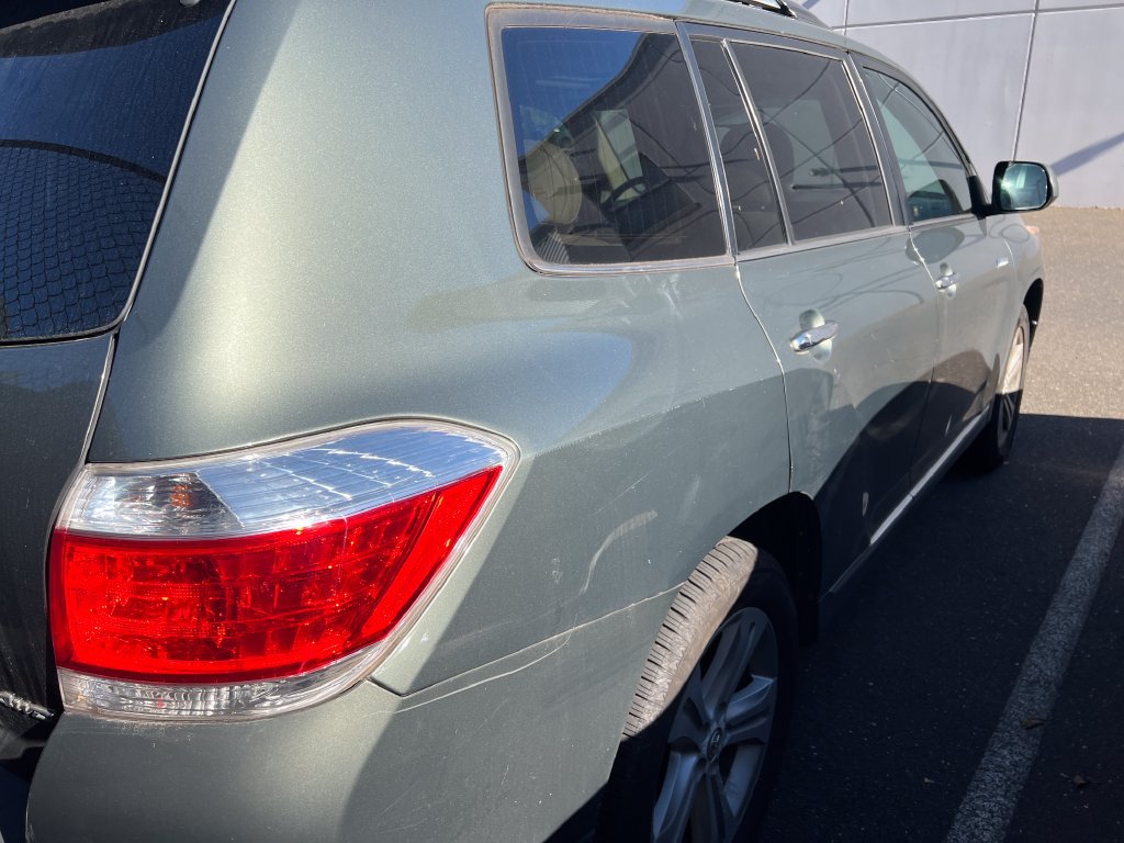 Used 2013 Toyota Highlander Limited AWD/4WD image 3