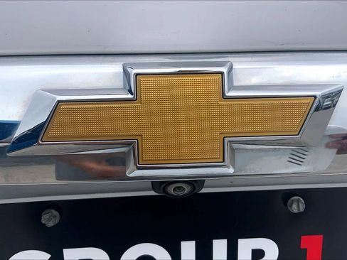 Used 2021 Chevrolet Traverse LT image 31