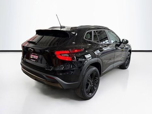 Used 2024 Chevrolet Trax ACTIV image 6