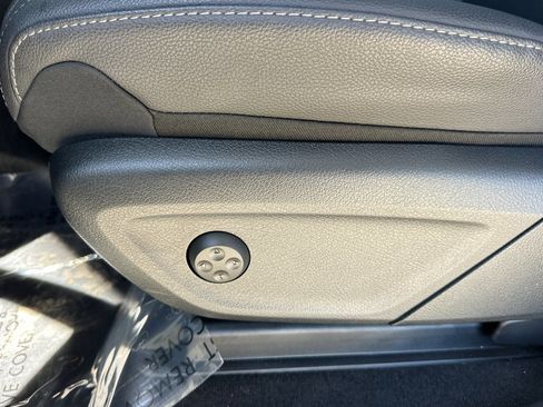 Used 2026 Mercedes-Benz GLS 450 4MATIC image 14