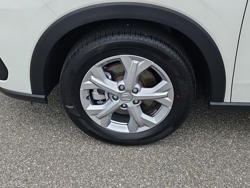Certified 2025 Honda HR-V LX image 7