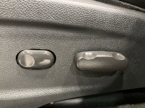 Used 2018 Chevrolet Trax LT w/ Driver Confidence Package image 11