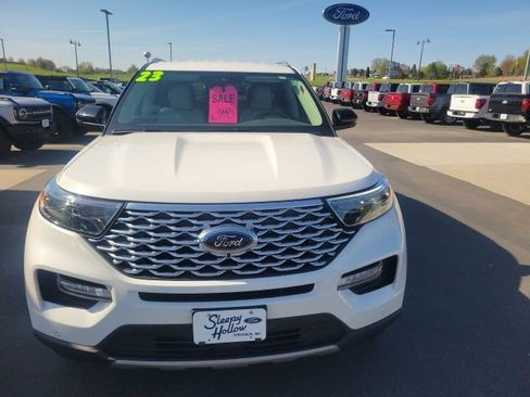 Used 2023 Ford Explorer Platinum w/ Class IV Trailer Tow Package image 8