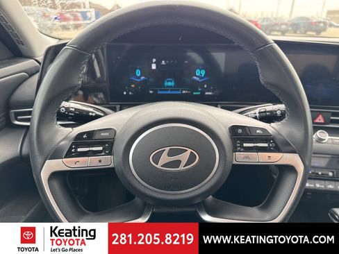 Used 2024 Hyundai Elantra Limited image 16