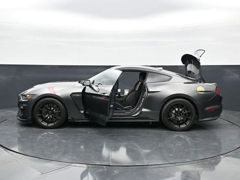 Used 2017 Ford Mustang Shelby GT350 w/ Electronics Package RWD image 45