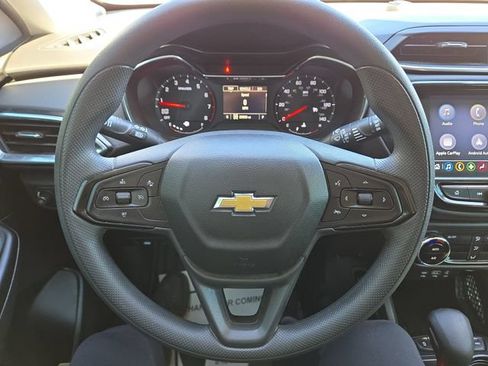 Used 2023 Chevrolet TrailBlazer LT w/ Convenience Package AWD/4WD image 17
