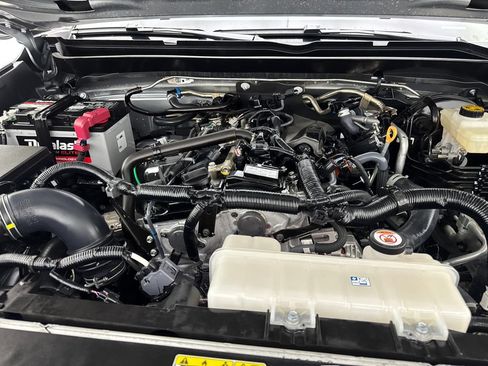 Used 2025 Toyota Tacoma SR AWD/4WD image 74
