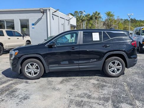Used 2024 GMC Terrain SLE FWD image 4