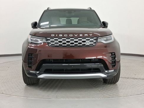 New 2026 Land Rover Discovery Limited Edition image 6