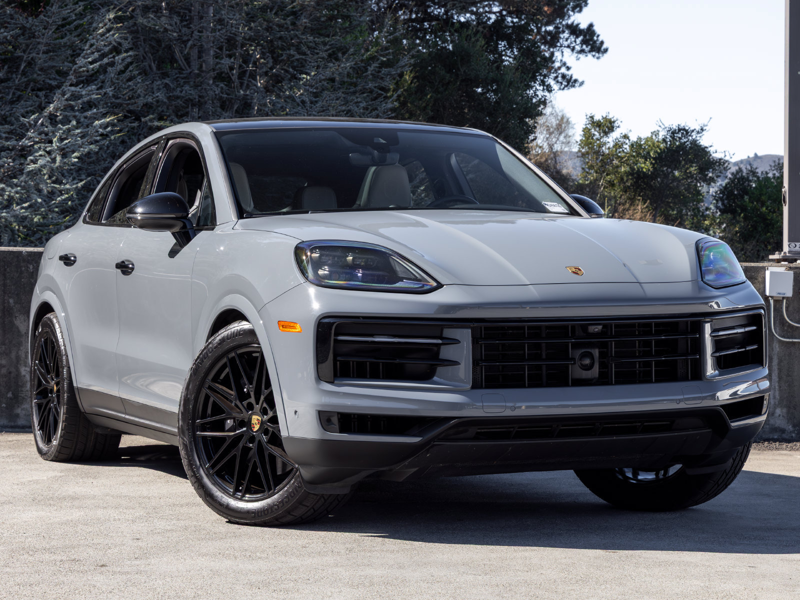 Certified 2024 Porsche Cayenne Coupe AWD/4WD image 6
