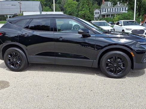 Used 2022 Chevrolet Blazer LT w/ Sound & Technology Package AWD/4WD image 9
