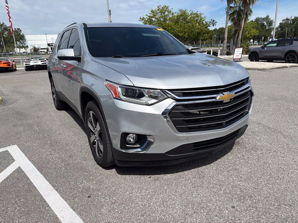 Used 2021 Chevrolet Traverse LT w/ LT Premium Package FWD image 15