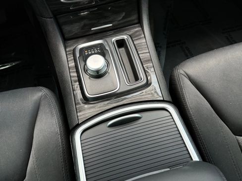 Used 2020 Chrysler 300 Touring w/ Driver Convenience Group RWD image 29