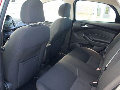 Used 2015 Ford Focus SE image 13