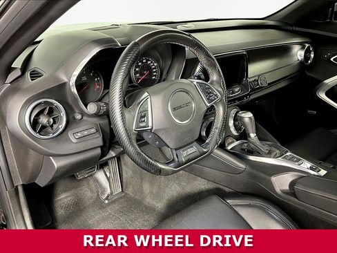 Used 2017 Chevrolet Camaro SS image 15